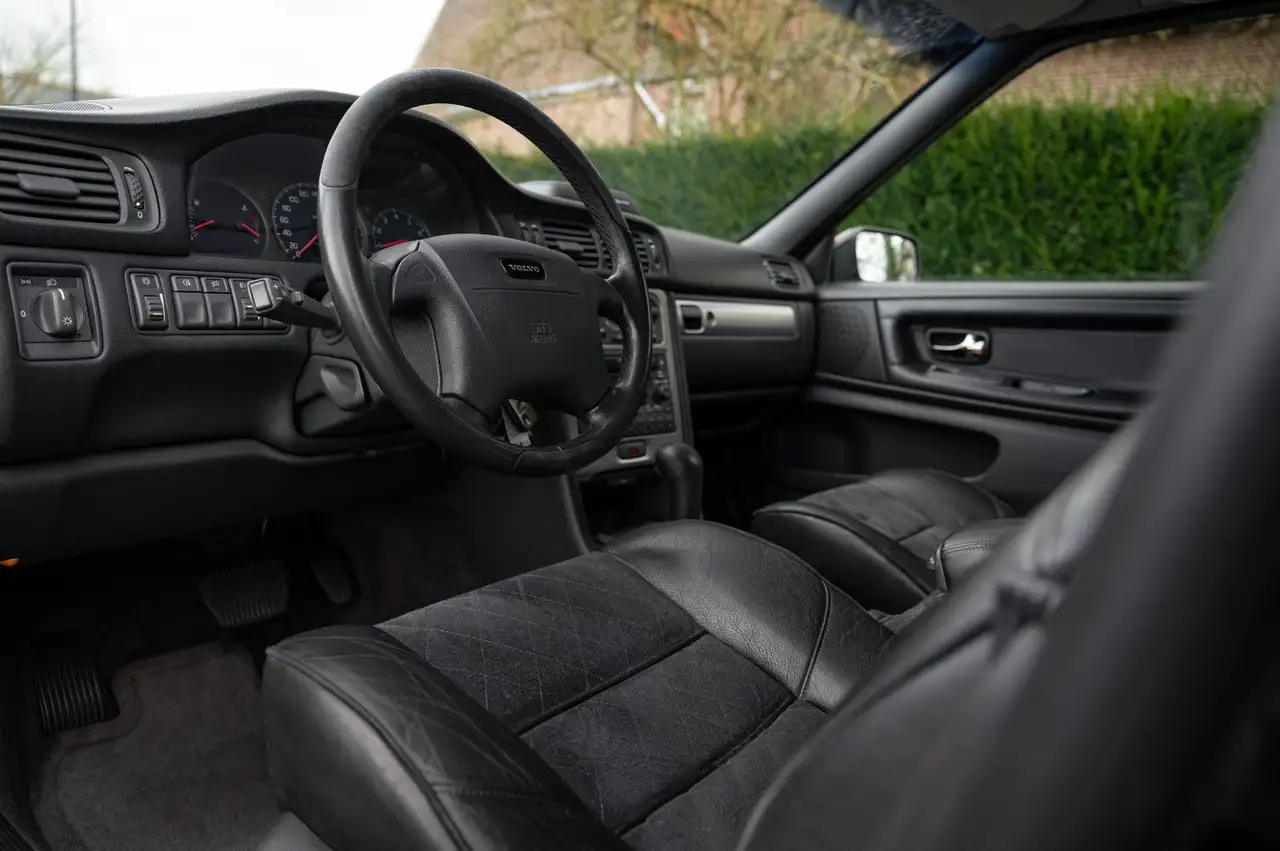 Volvo V70 T5 R AWD Autom. 241PS | AHK | Standheizung, foto 4