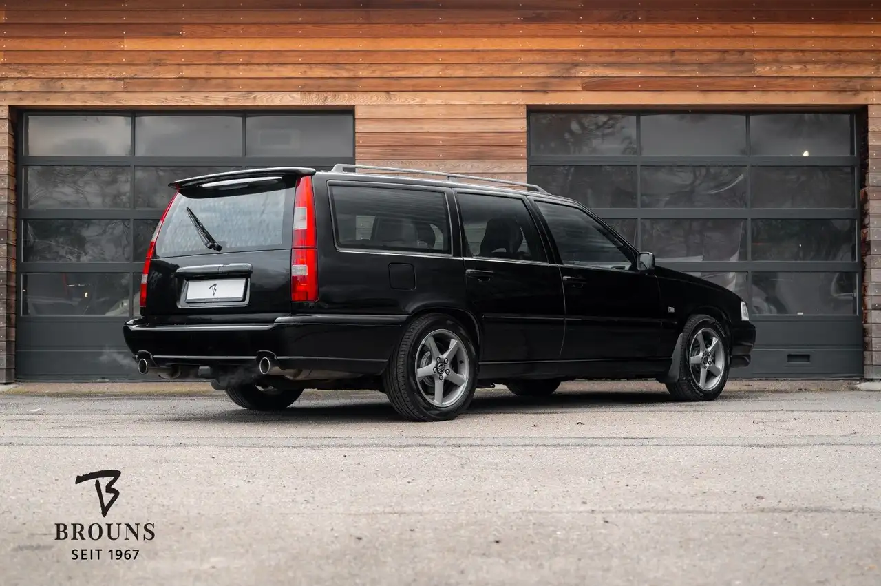 Volvo V70 T5 R AWD Autom. 241PS | AHK | Standheizung, foto 3