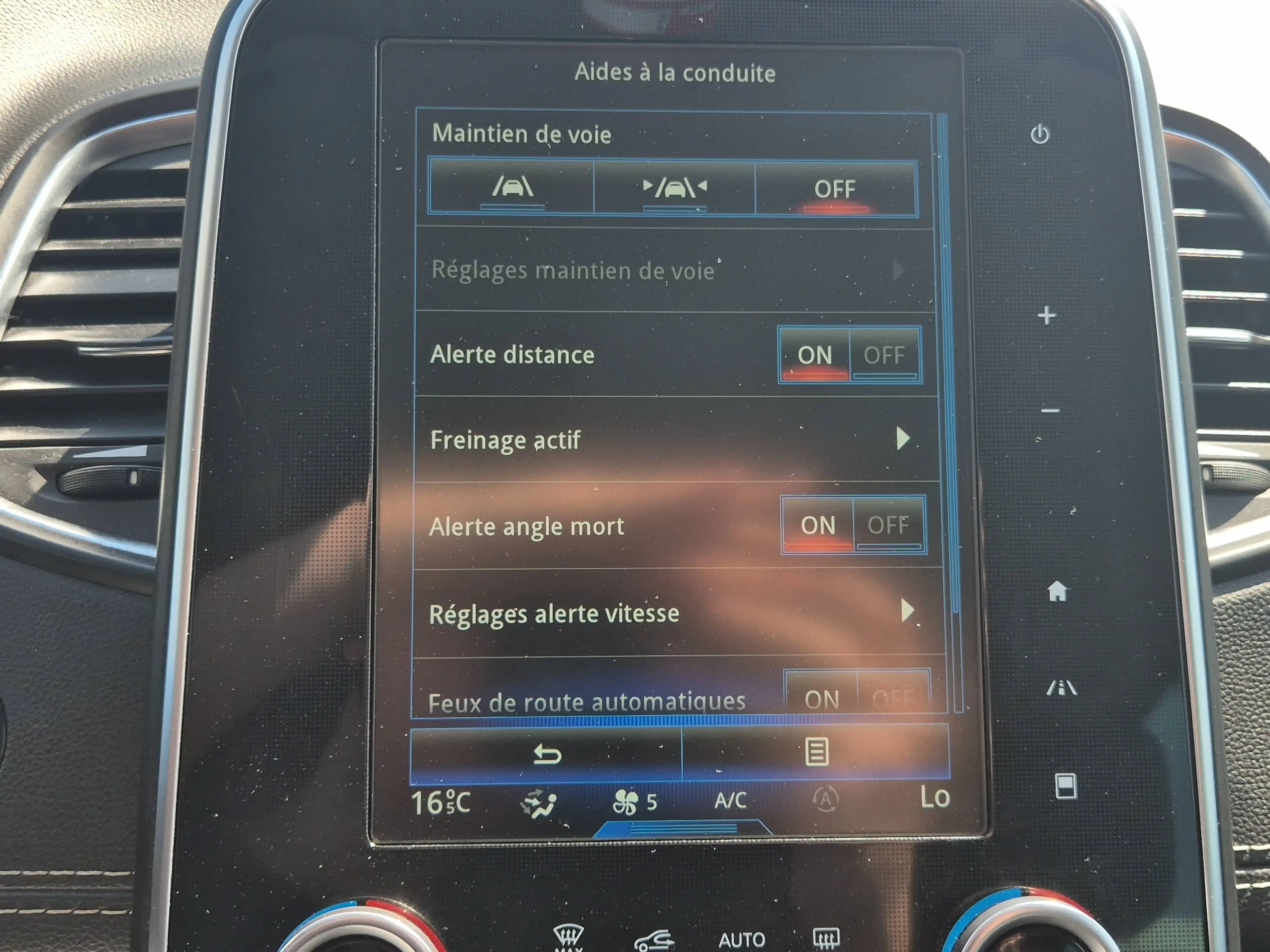 Renault Scenic Scenic 1.33 TCe Energy Bose Edition — photo 15