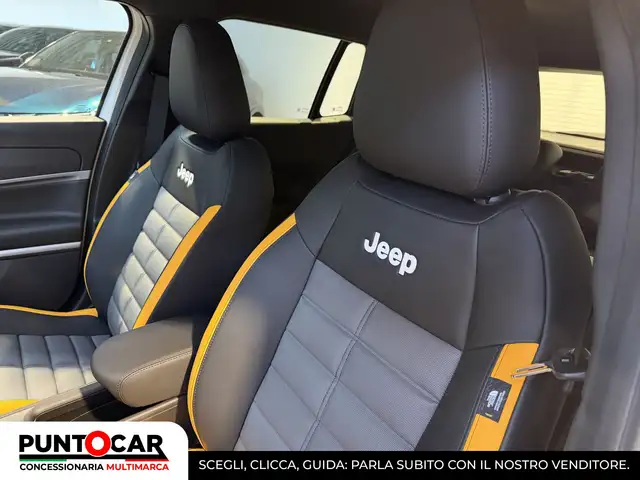 Jeep Avenger view 13