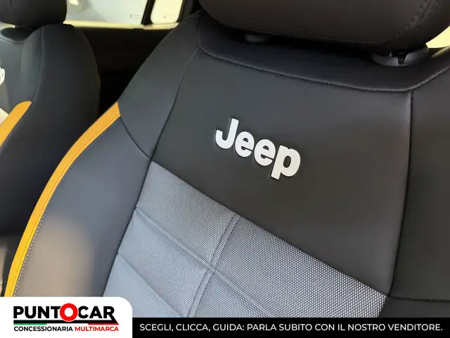 Jeep Avenger view 14