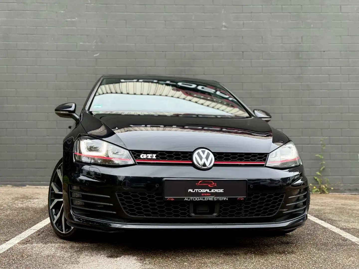 Volkswagen Golf GTI Performance BMT/ACC/PDC/SHZ Schwarz - 1