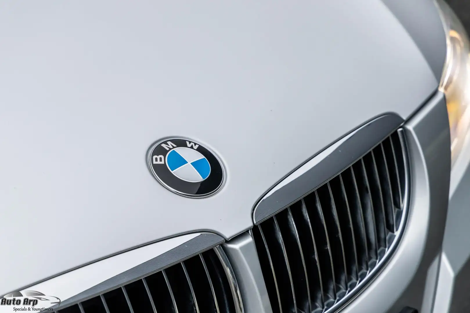 BMW 330 3-serie Touring 330i Business Line Grijs - 2