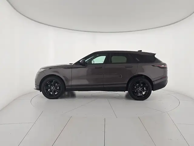 Land Rover Range Rover Velar view 2