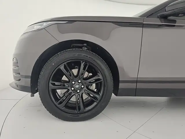 Land Rover Range Rover Velar view 8