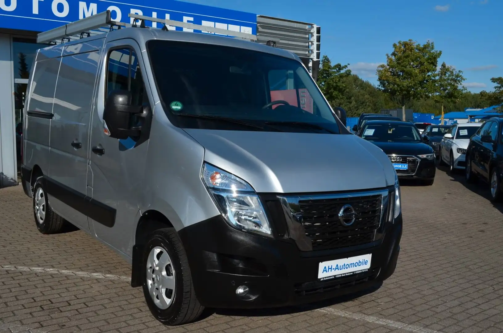Nissan NV400 Kastenwagen L1H1 3,3t PRO KAMERA-/PDC-/1.H Grau - 2