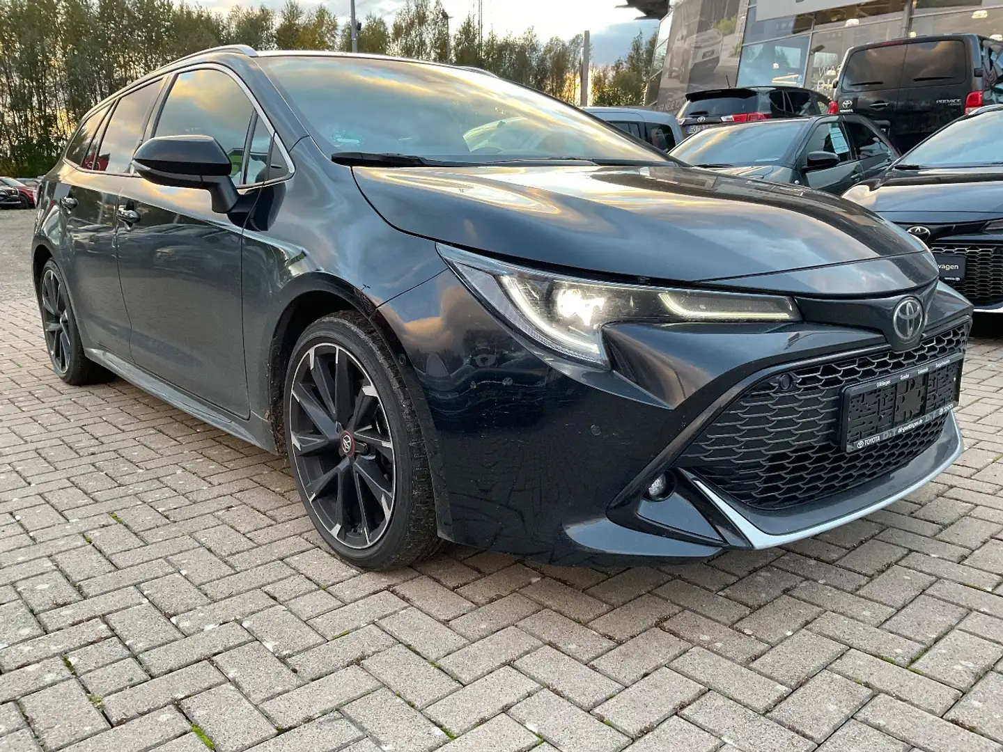Toyota Corolla Touring s 2.0 GR Sport Black Edition ACC Noir - 2