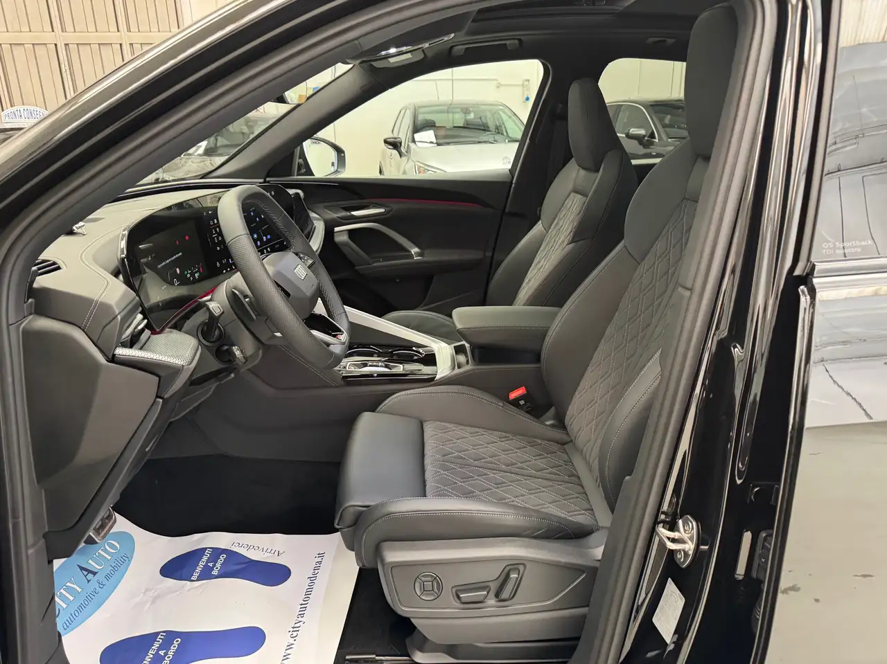 Audi Q5 SPB TDI 204CV mHEV+ S-Tronic Quattro S-Line KM.0 6