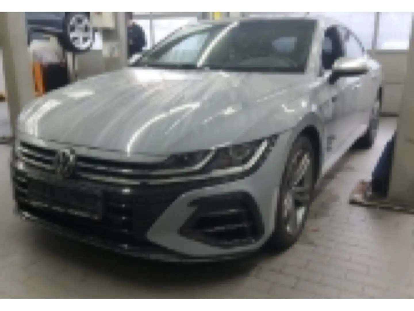 Volkswagen Arteon 2.0 TSI DSG 4 Motion R Grau - 2