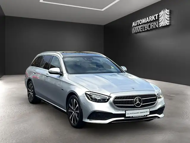 Mercedes-Benz E-Class view 2