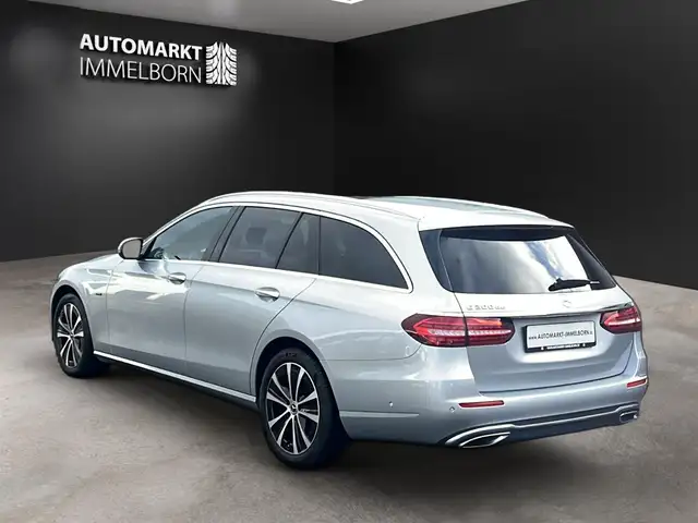 Mercedes-Benz E-Class view 7