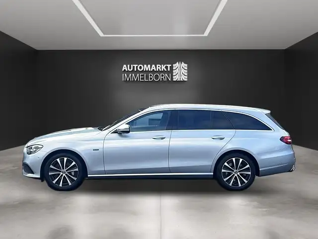 Mercedes-Benz E-Class view 10