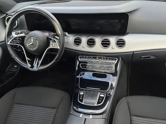 Mercedes-Benz E-Class view 15