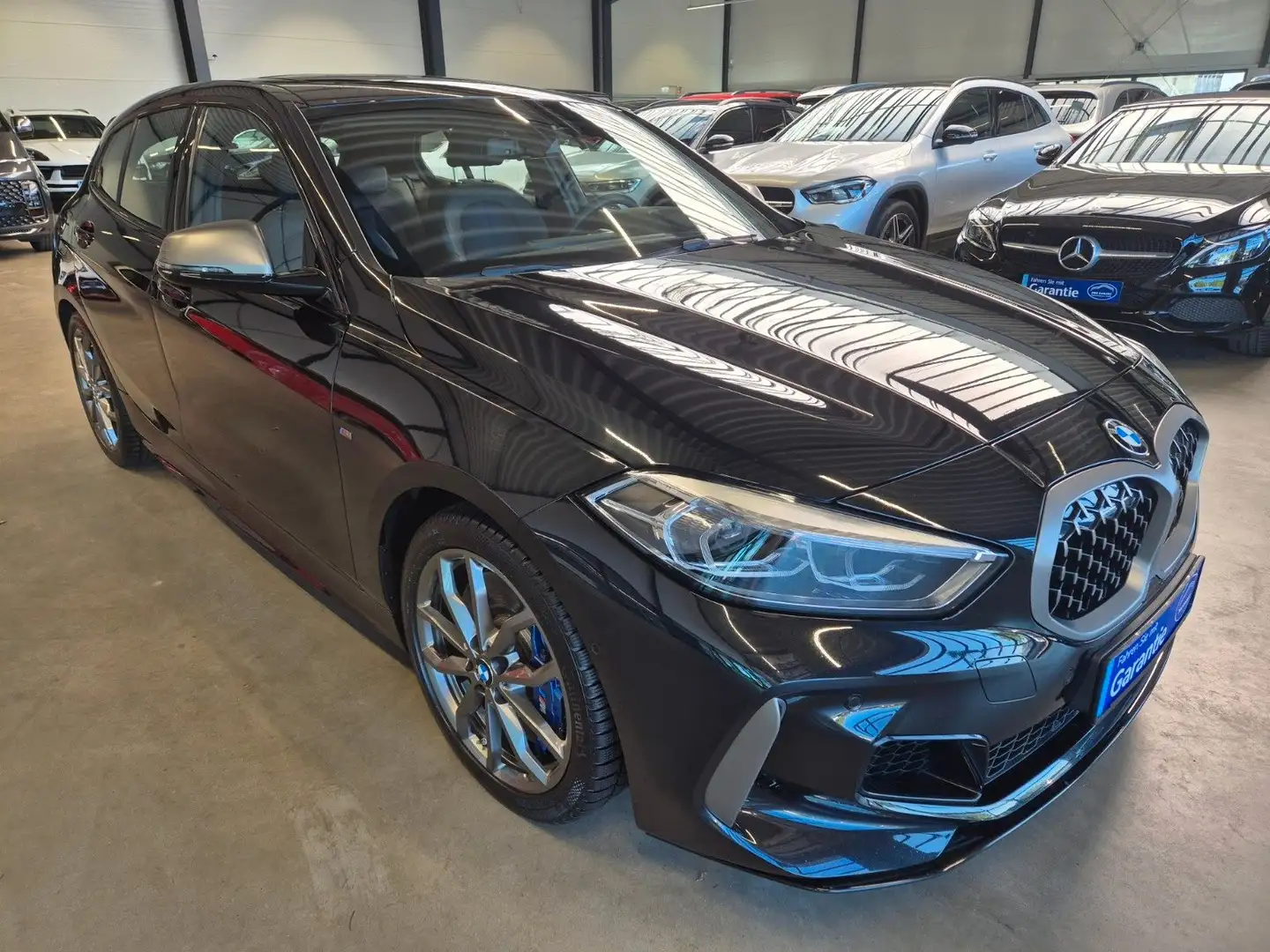 BMW 135 i XDRIVE H&K HUD LASER PANO KOMFORTZUGANG Чорний - 2