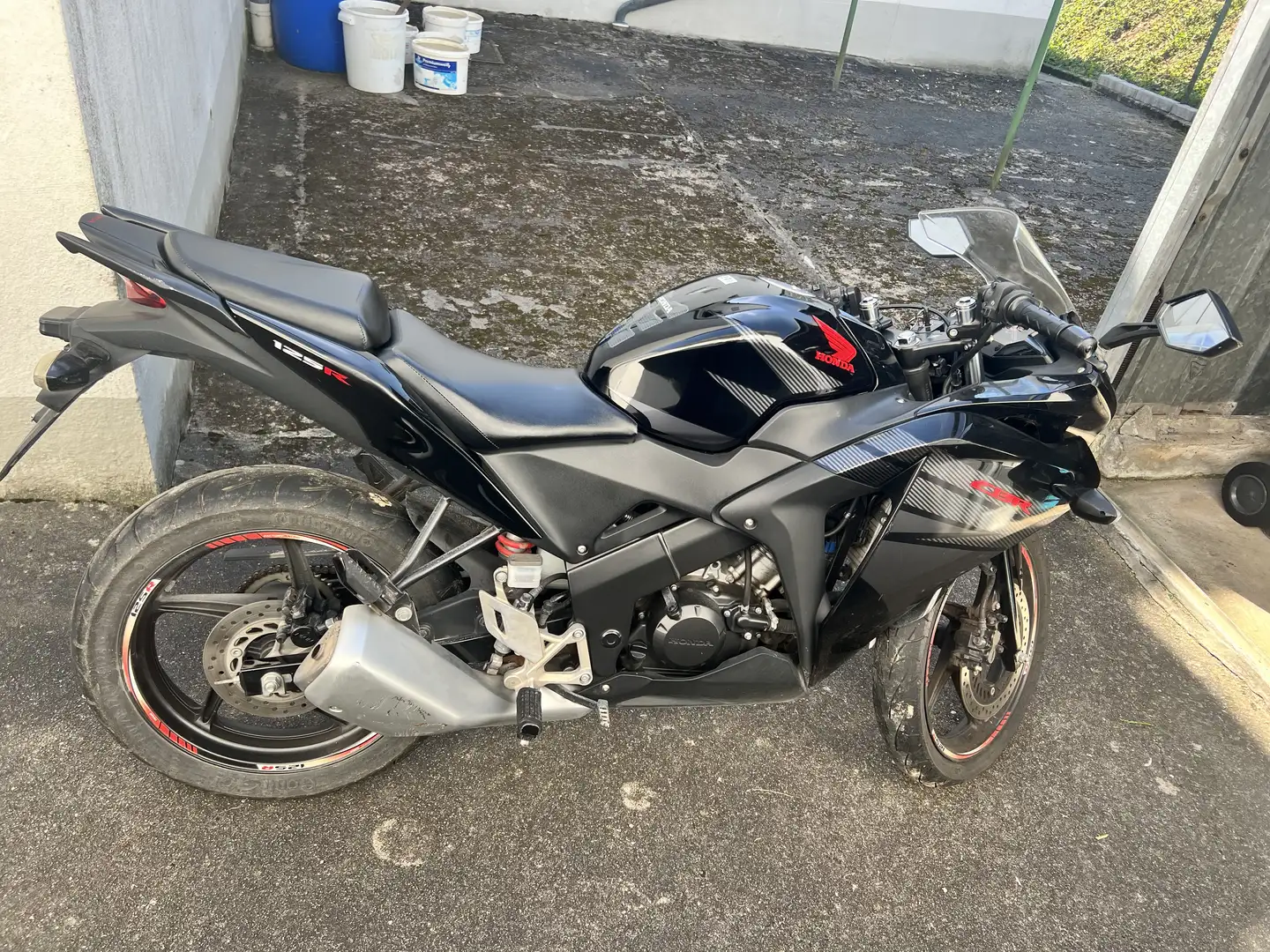 Honda CBR 125 Siyah - 1