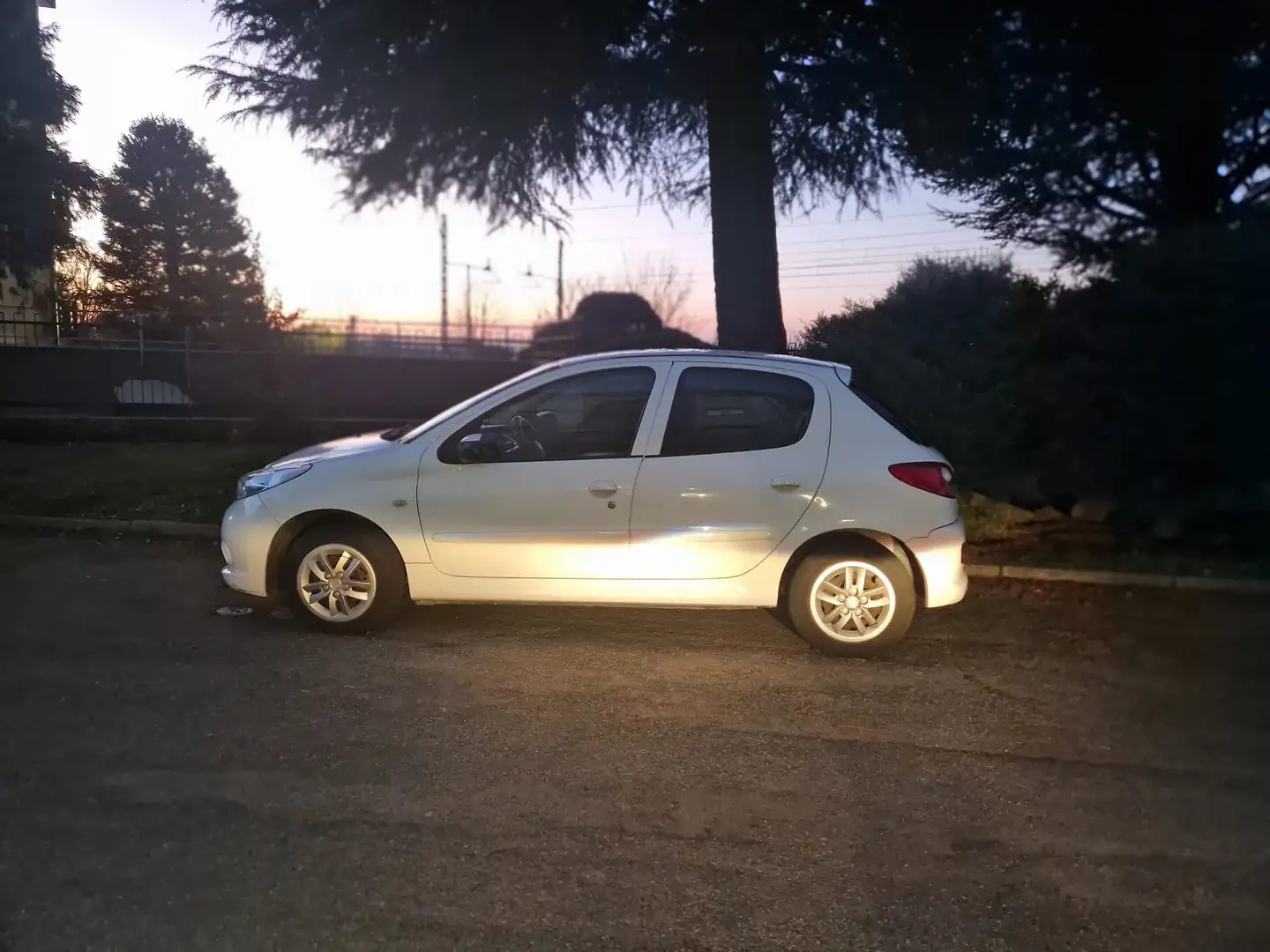 Peugeot 206 Plus 5p 1.1 One-Line - 1