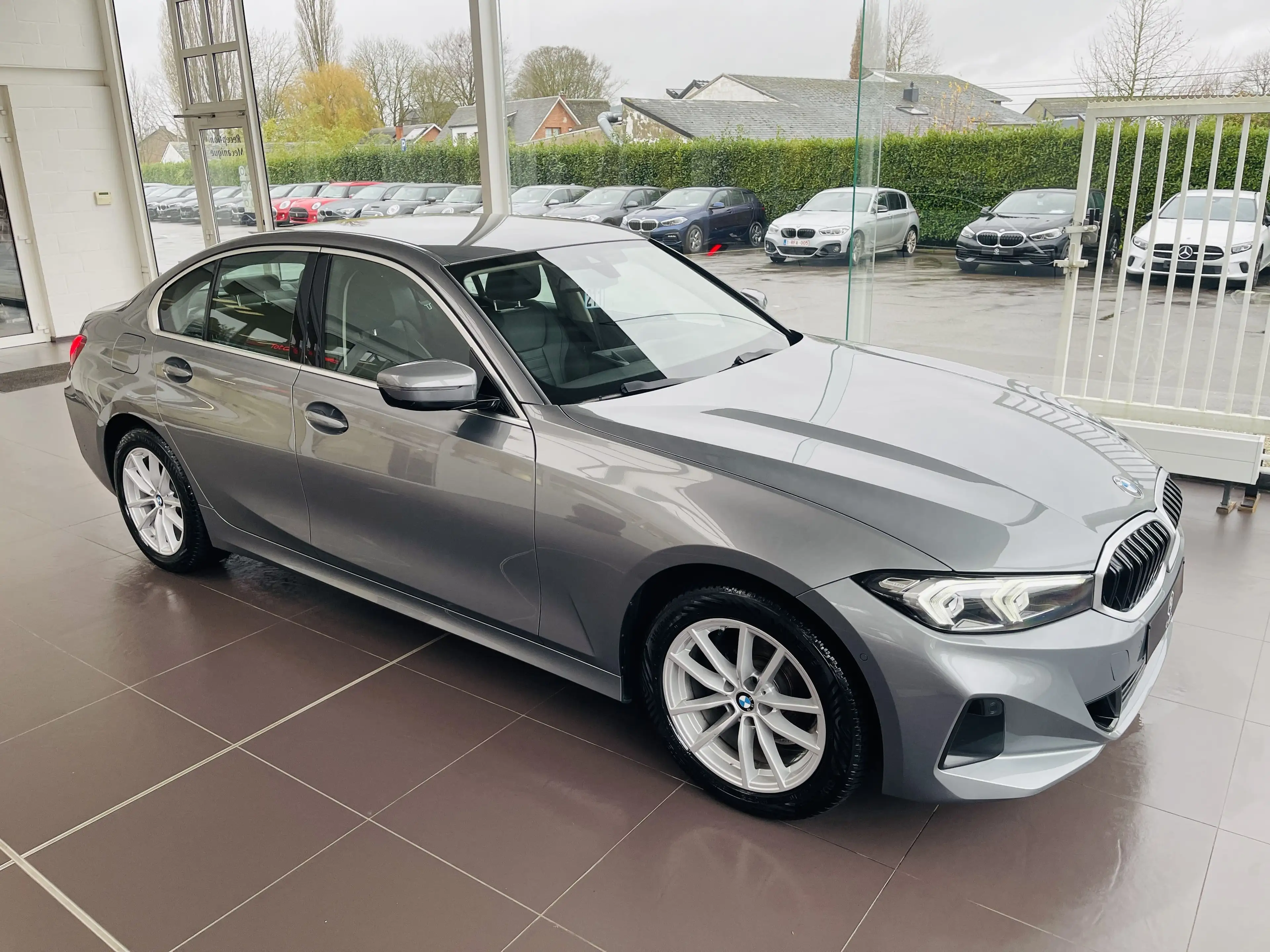 BMW 316 dA MHEV *** GARANTIE + LED + GPS + CUIR *** — photo 4