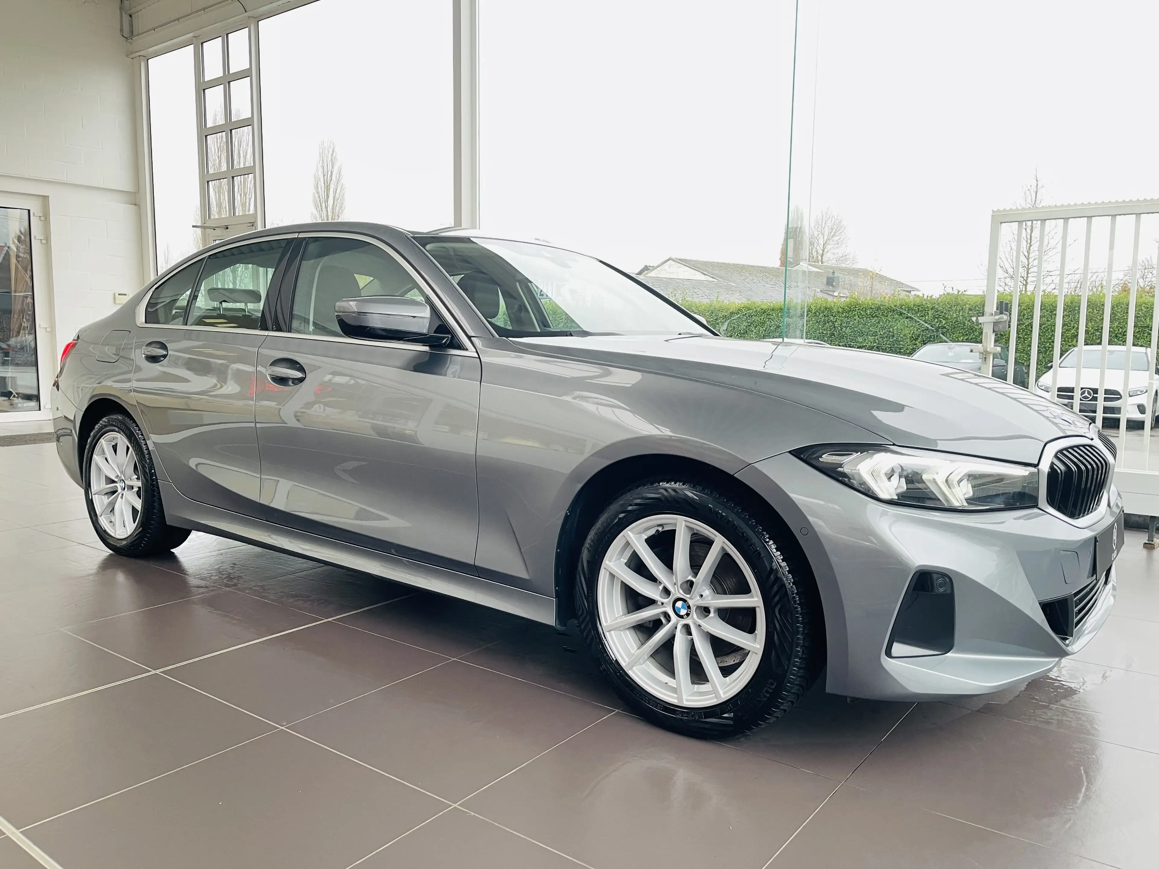 BMW 316 dA MHEV *** GARANTIE + LED + GPS + CUIR *** — photo 3