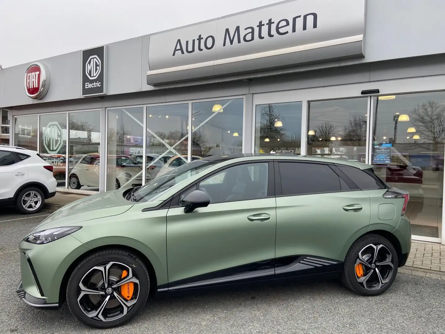 MG MG4 X-Power 64 kWh LED Allrad 3,8S/100 Km/h Verde - 2