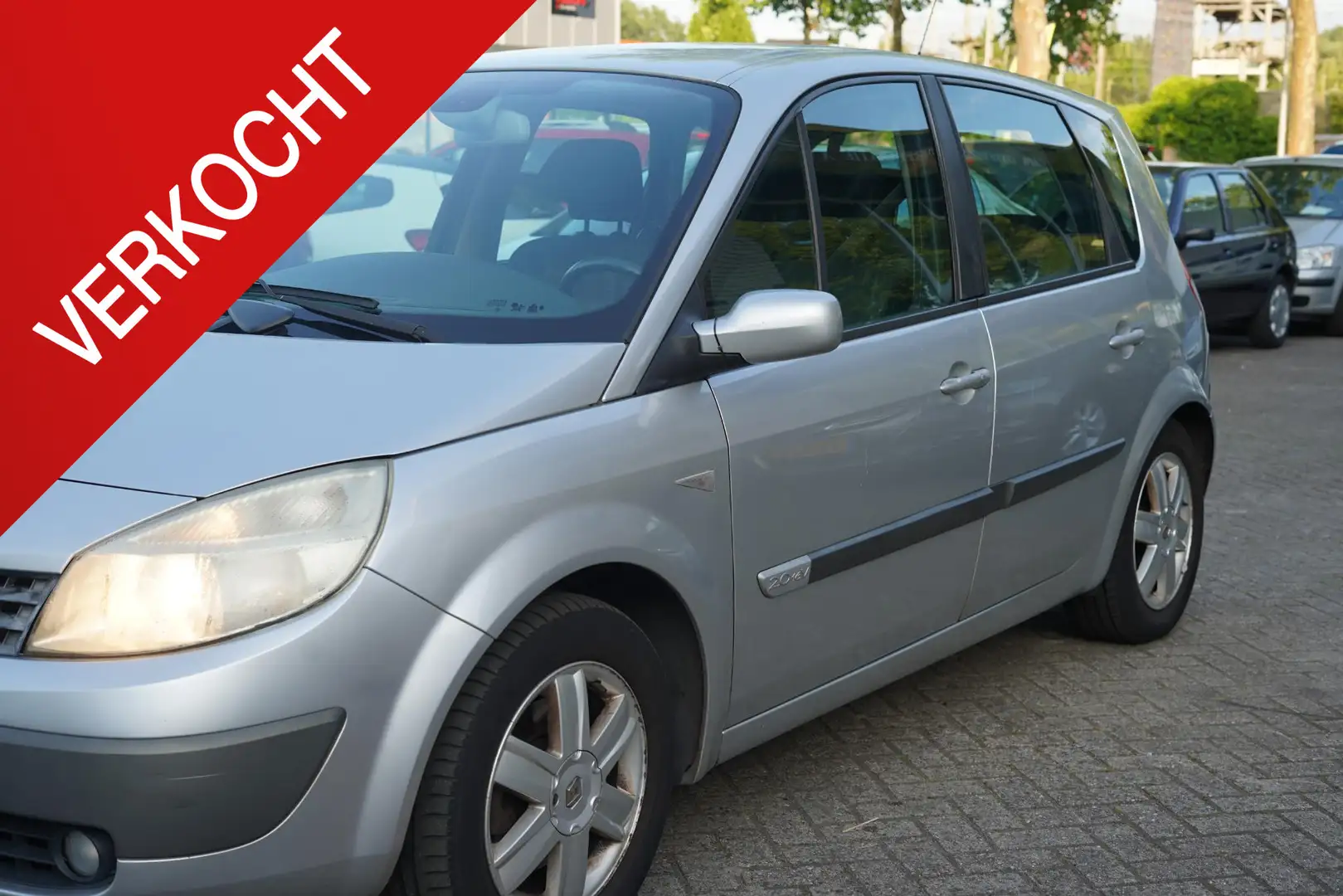 Renault Scenic 2.0-16V Tech Line Grijs - 1
