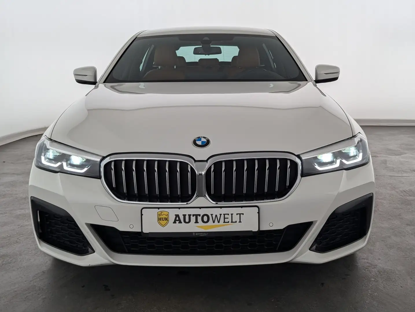 BMW 530 530 d Mild Hybrid M Sport LEDER+LED+NAVI+SHZ+RFK Weiß - 2