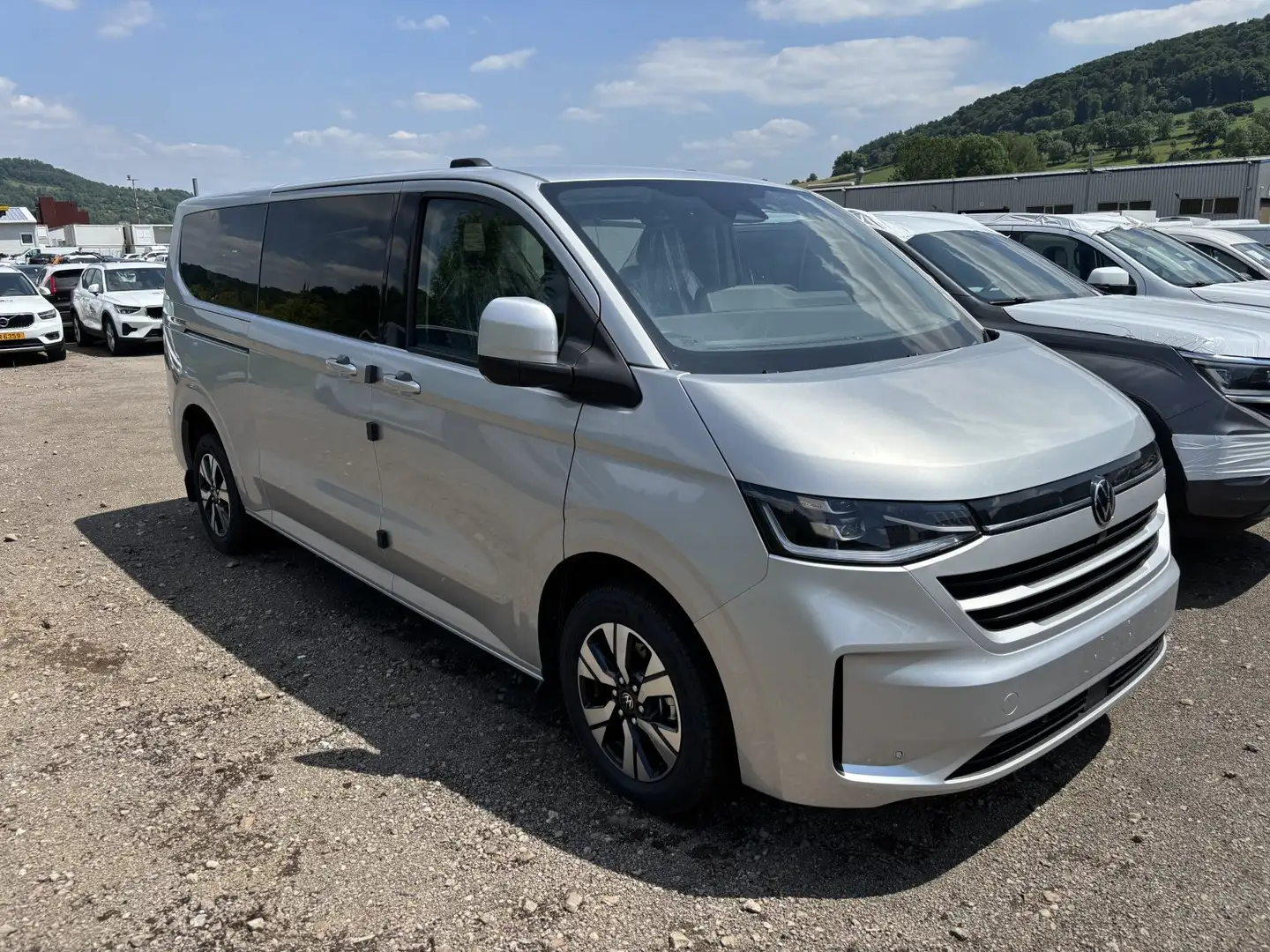Volkswagen T7 Caravelle Style LR AHK/STHZ/aufLager Grijs - 1