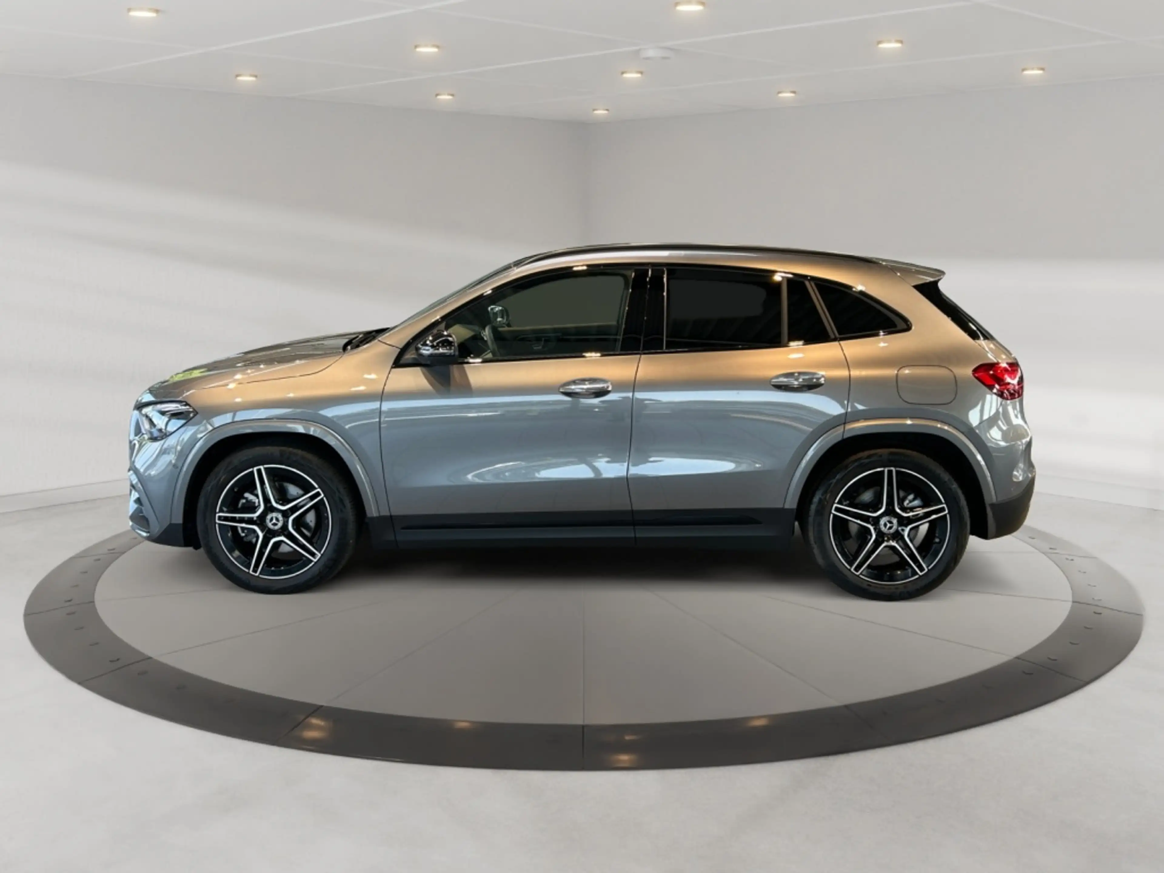 Mercedes-Benz GLA 220 d 4MATIC AMG+ILS+MBUX+Burm+MBeam+Night — photo 5