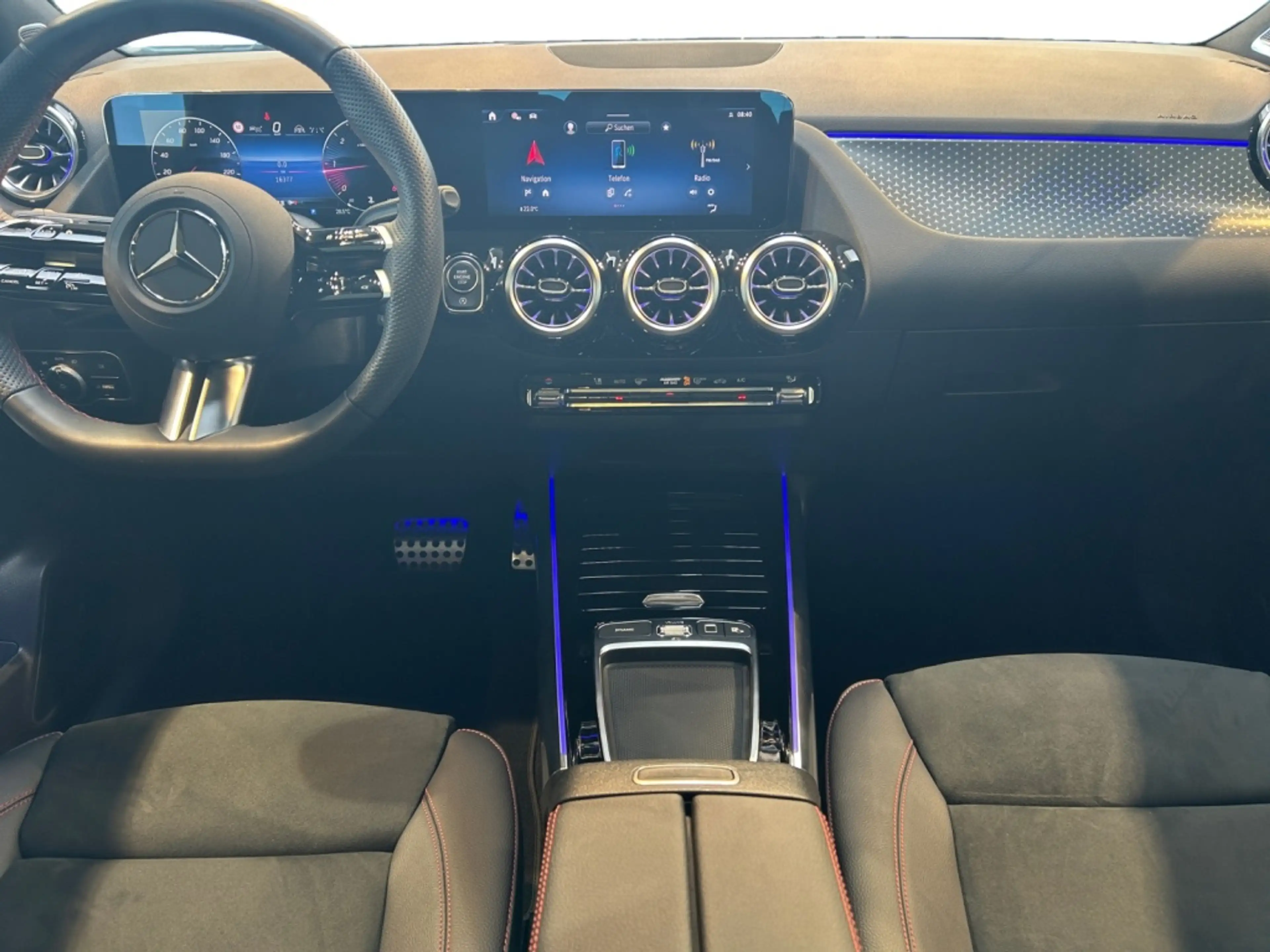 Mercedes-Benz GLA 220 d 4MATIC AMG+ILS+MBUX+Burm+MBeam+Night — photo 12