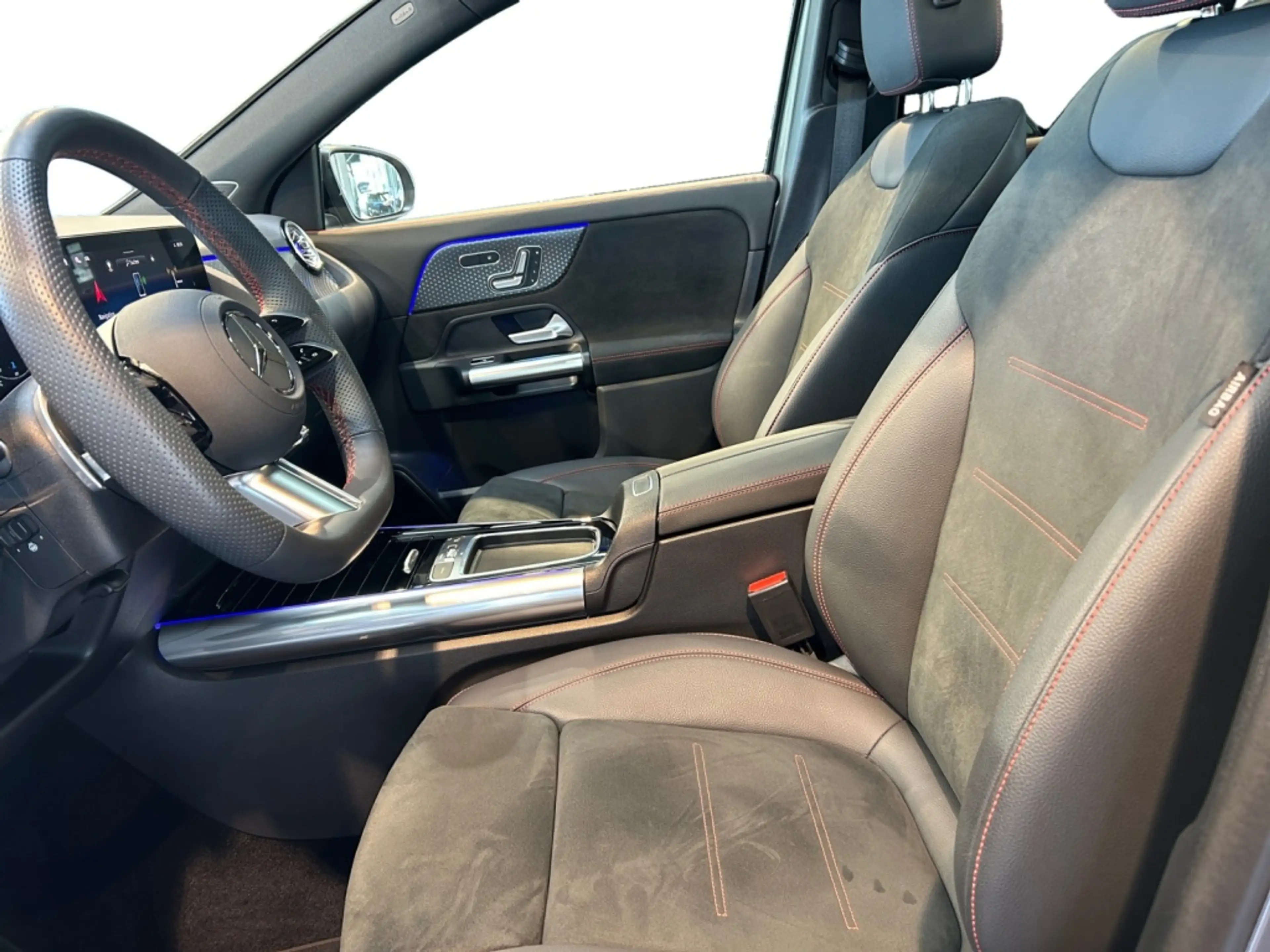 Mercedes-Benz GLA 220 d 4MATIC AMG+ILS+MBUX+Burm+MBeam+Night — photo 9