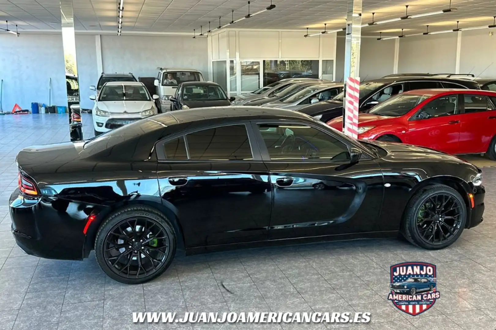 Dodge Charger Negro - 2