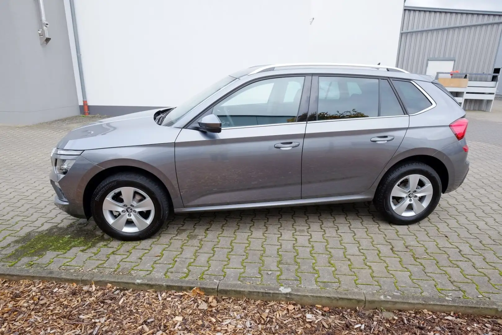 Skoda Kamiq 1.0 TSI DSG Selection Kam/SH/PDC/Temp/Alu Gris - 2