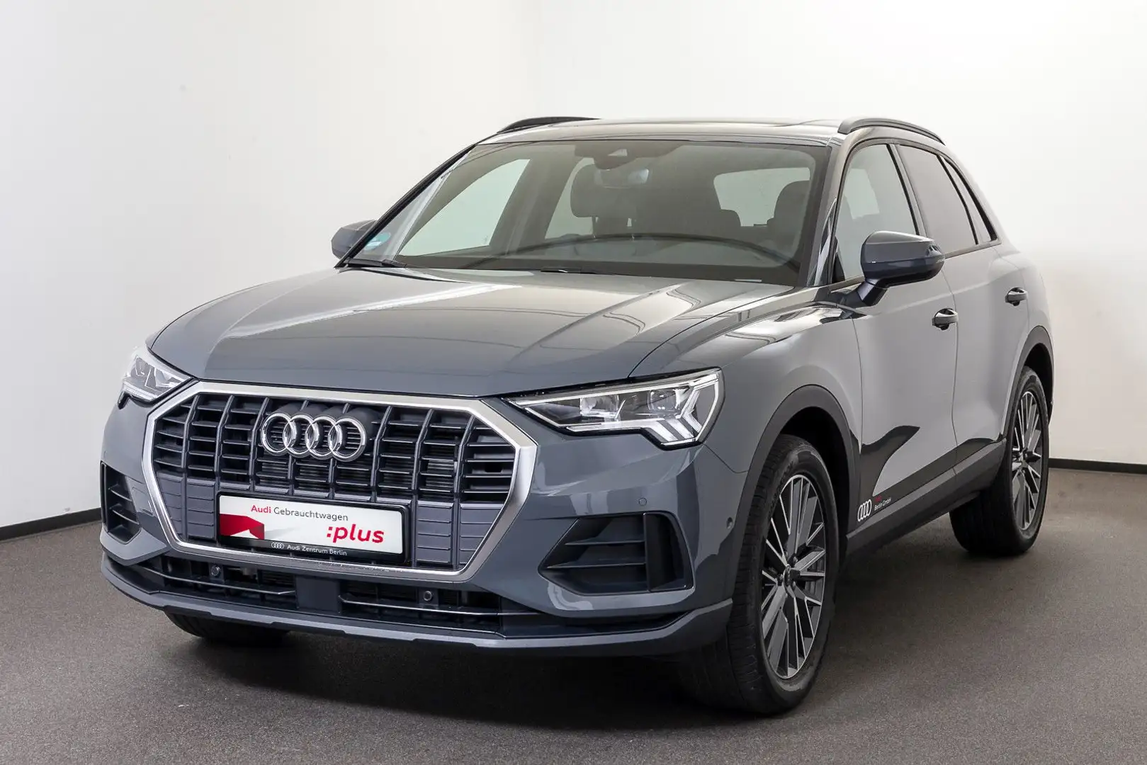 Audi Q3 35 TFSI S tronic Grau - 2