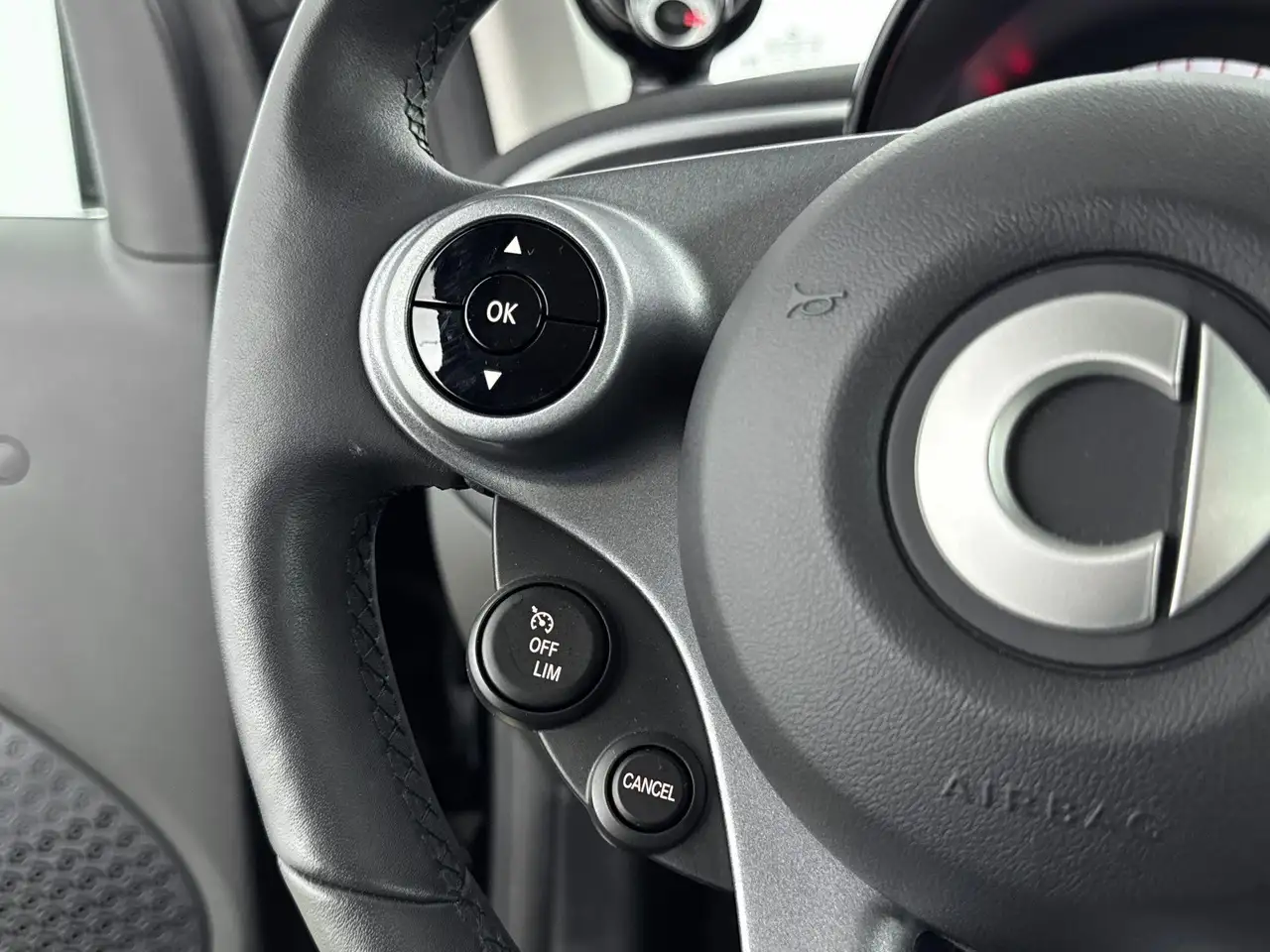smart forTwo 2024 — фото 13