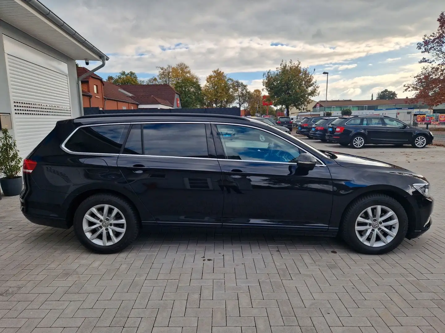 Volkswagen Passat Variant Passat 2.0 Comfortline+Automatik+AHK+TÜV neu - 2