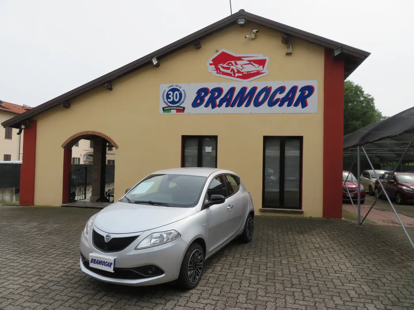 Lancia Ypsilon 1.0 69cv FIREFLY S&S - HYBRID ECOCHIC GOLD - NEOP. Срібний - 2