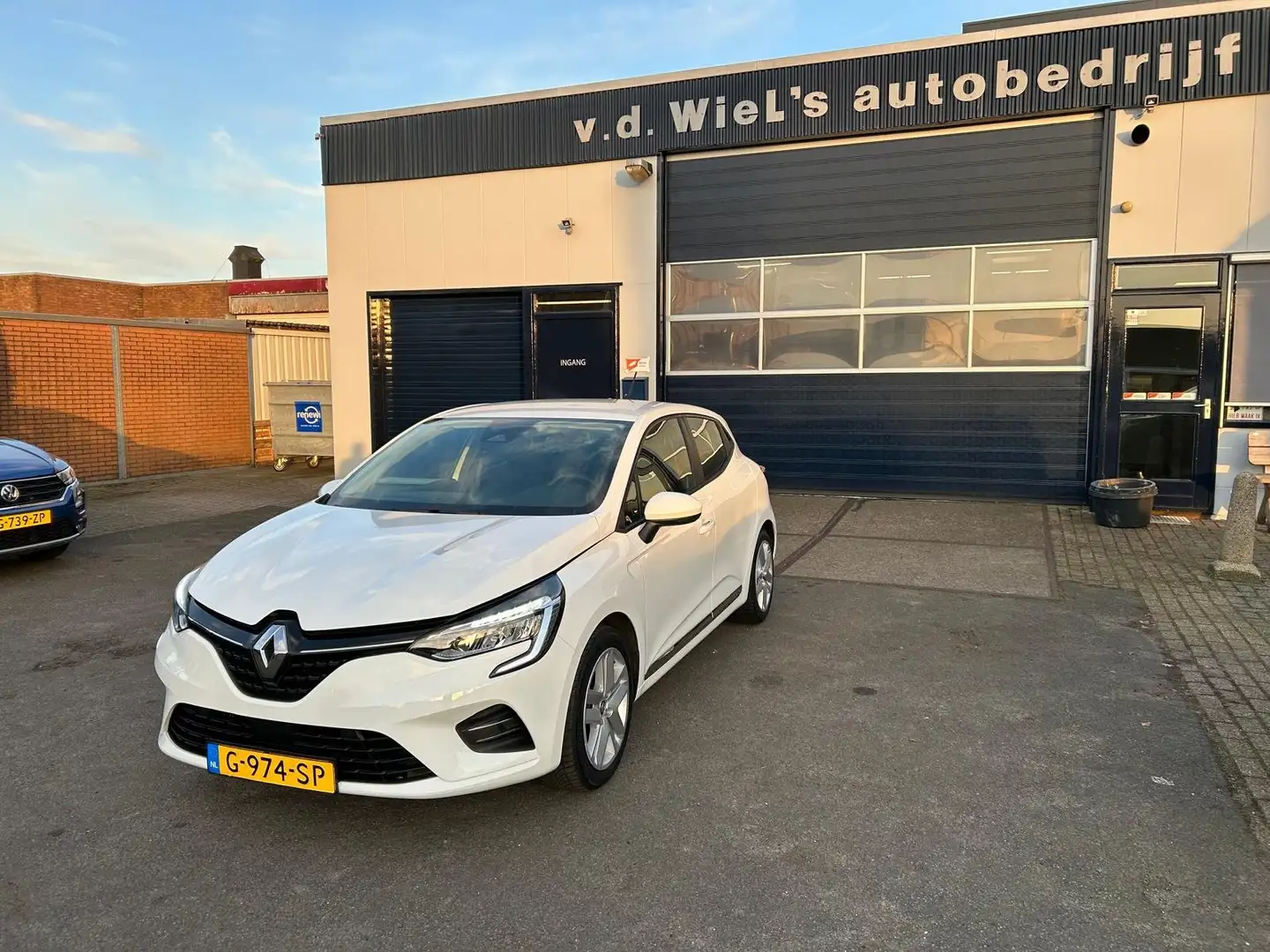 Renault Clio 1.0 TCe Zen Blanc - 1