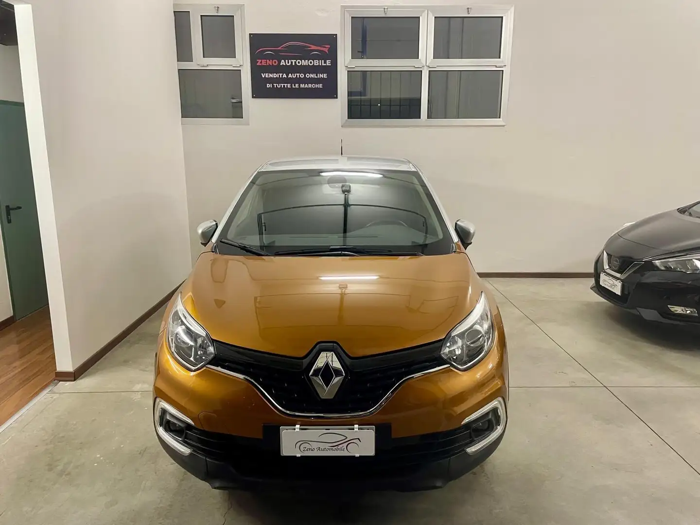 Renault Captur Limited/Navi/Led Neopatentati Arancione - 2