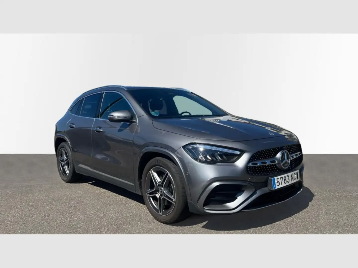 Mercedes-Benz GLA 200 Gris - 2