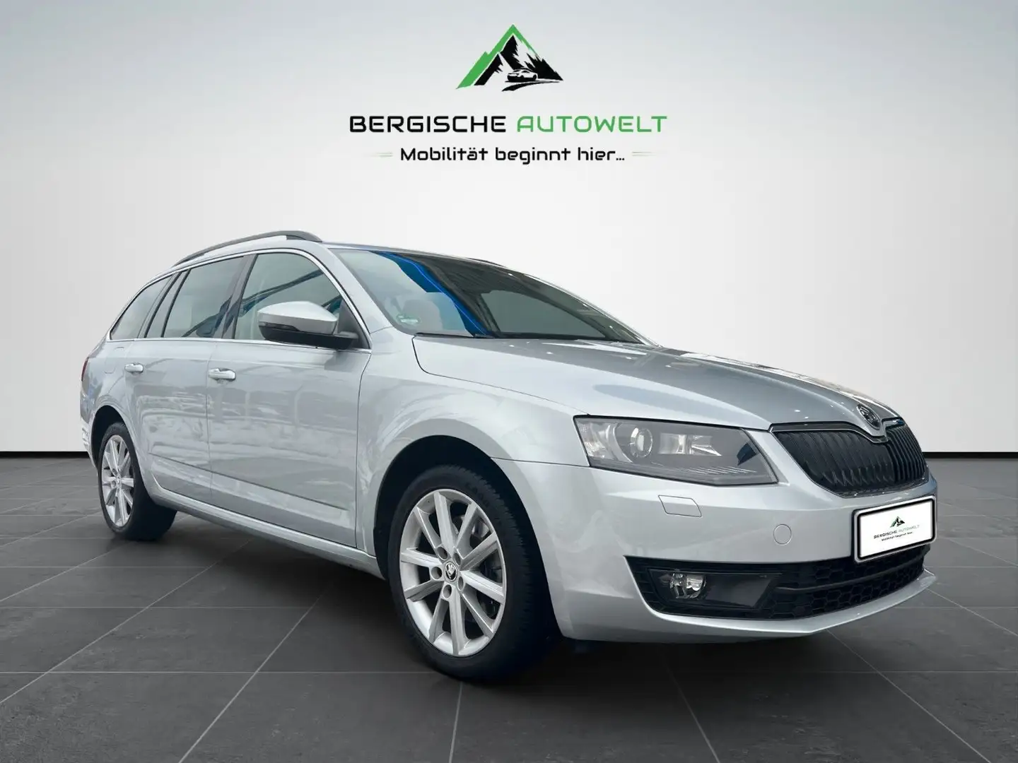 Skoda Octavia Elegance 1.8TSI/XENON/NAV/LEDER/TEMP/SHZ Silber - 1