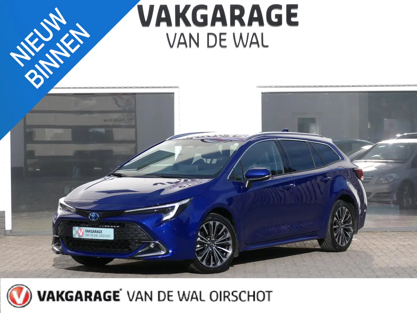 Toyota Corolla Touring Sports 1.8 Hybrid First edition | Luxe sto Blauw - 1