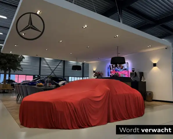 Mercedes-Benz E 240 V6 Avantgarde / AMG / unieke conditie