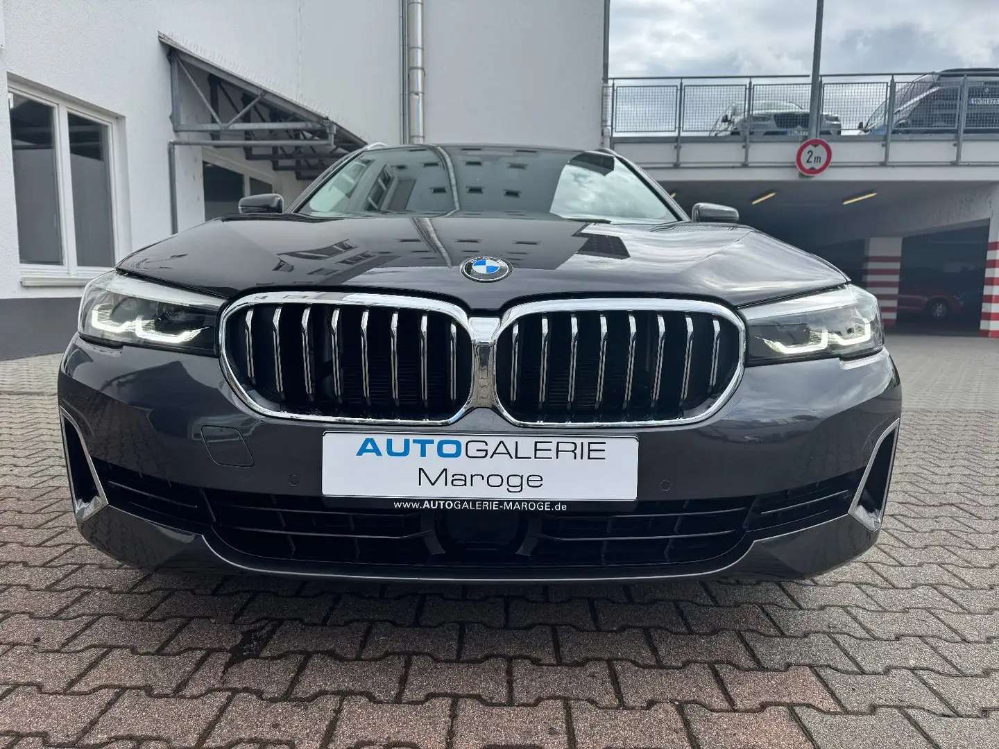 BMW 520 d Aut. Luxury Line AHK/STOP&GO/HUD/STANDH. Gris - 2