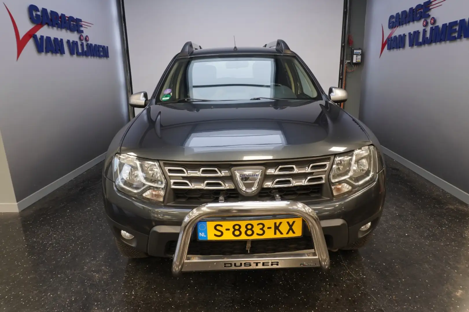 Dacia Duster 1.6 SCe Chroom Bull bar/trekh/navi/Cam/Cr control Gris - 2