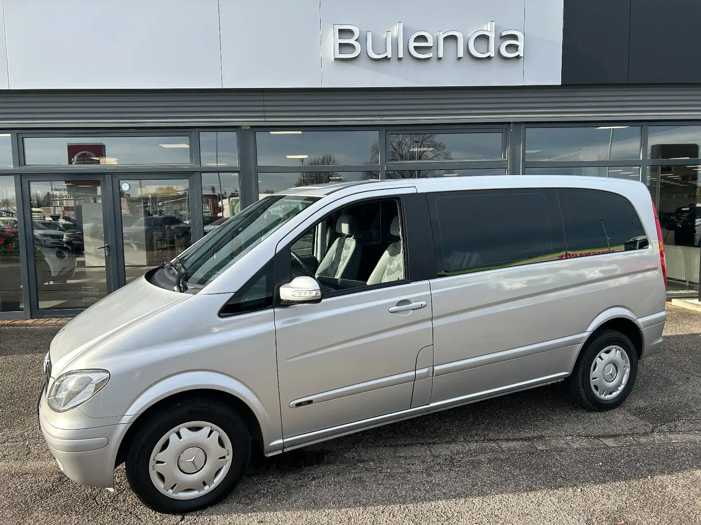 Mercedes-Benz Viano Fun 2.2 CDI kompakt Drehsitz Bettfunktion Silber - 1