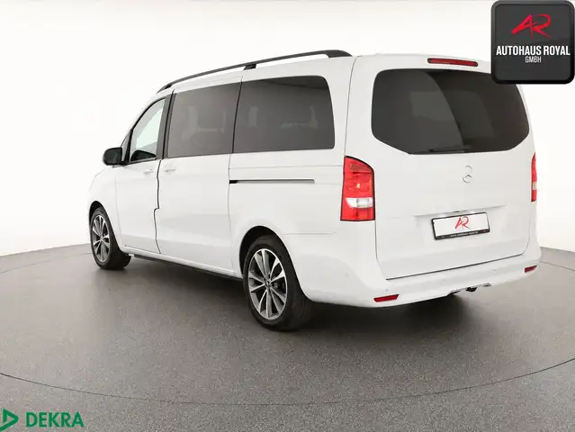 Mercedes-Benz V-Class view 3