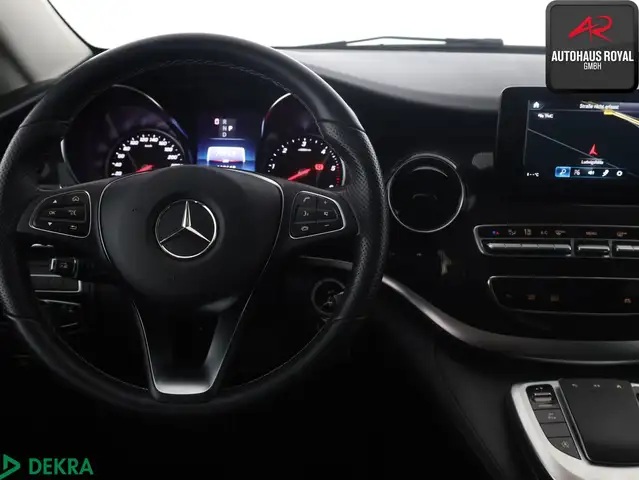 Mercedes-Benz V-Class view 9