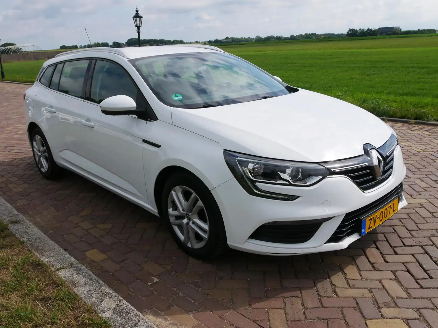 Renault Megane Estate 1.5 Blue dCi Zen 85kW CLIMA NAVI ** 6699 NE Blanc - 1