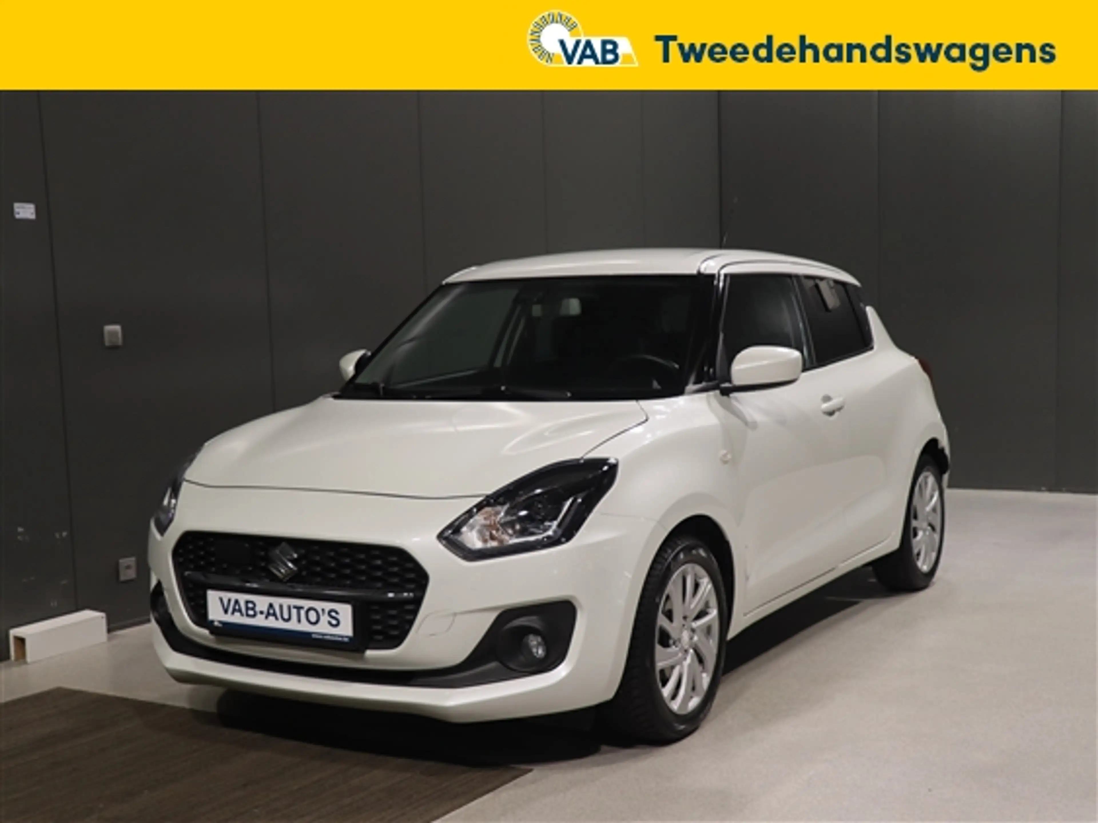 Suzuki Swift 1.2 GL+ MHEV CVT