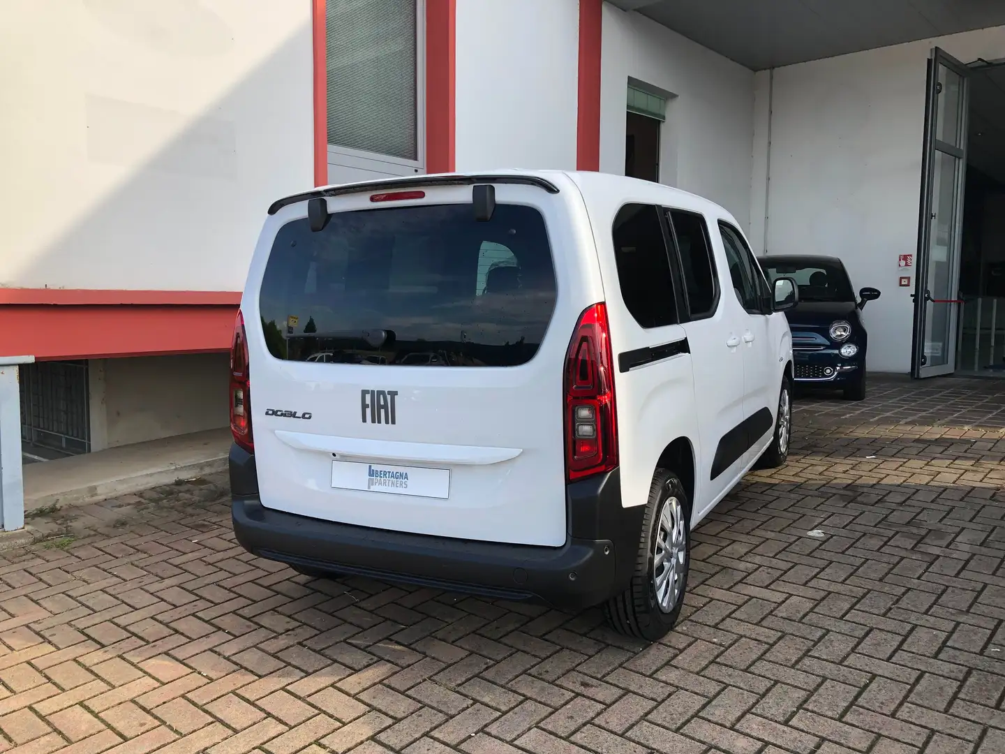 Fiat Doblo 1.5 BlueHDi 100cv MT6 AUTOVETTURA Bianco - 2