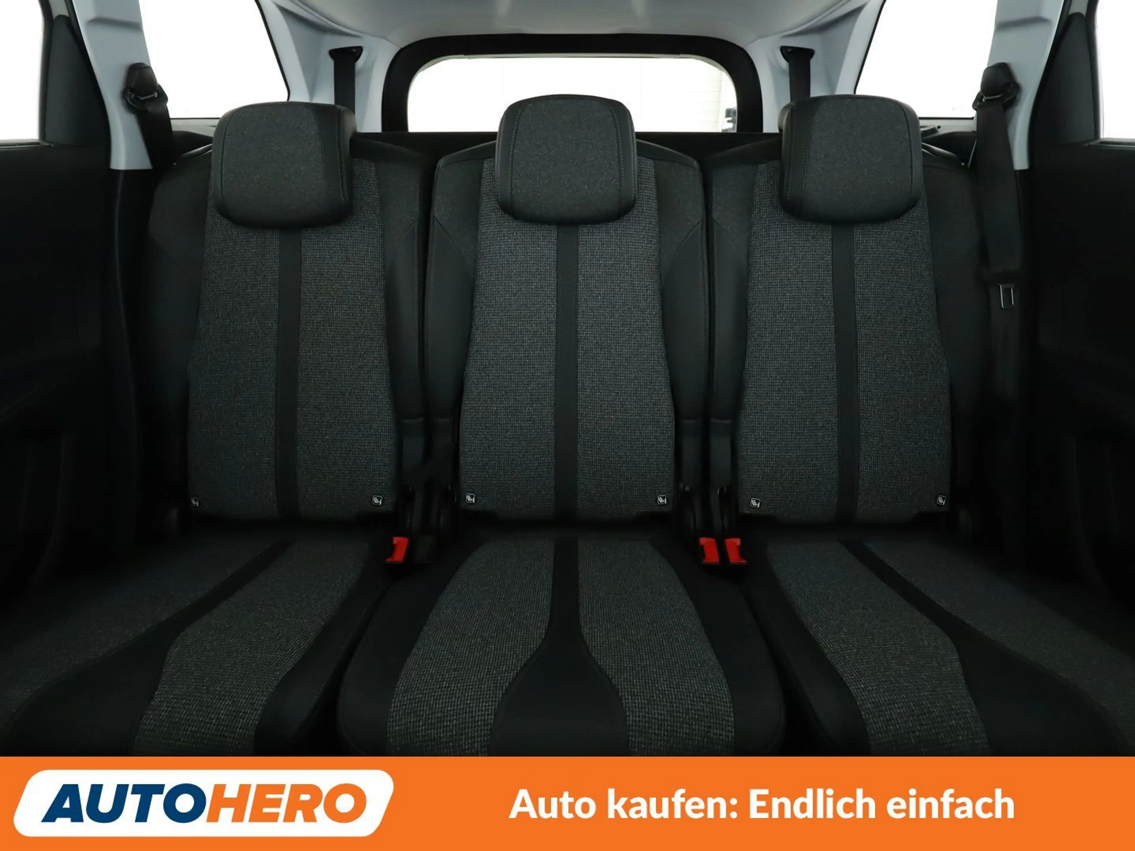 Peugeot 5008 1.2 PureTech Allure *LED*AHK*TEMPO*CAM*SHZ*PDC* — photo 15